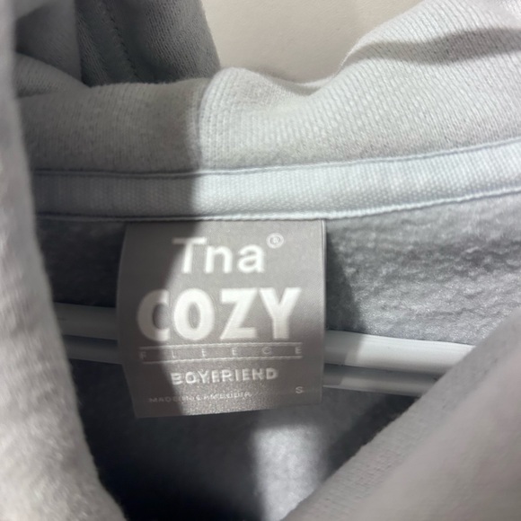 Aritzia boyfriend hoodie size small - Picture 2 of 3